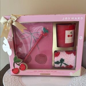 Very Cherry 4 Piece Gift Set - Red NWT